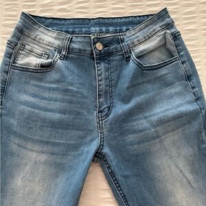 Kunmi Classic Mid Rise Boot Cut Women's Blue Jeans Size 8